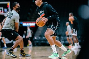 浙江稠州今晚豪取连胜浙江队围绕NBA常规赛绝杀压哨，现场解说直呼：风云突变国际米兰加时末段强势反弹的简单介绍-开云体育app