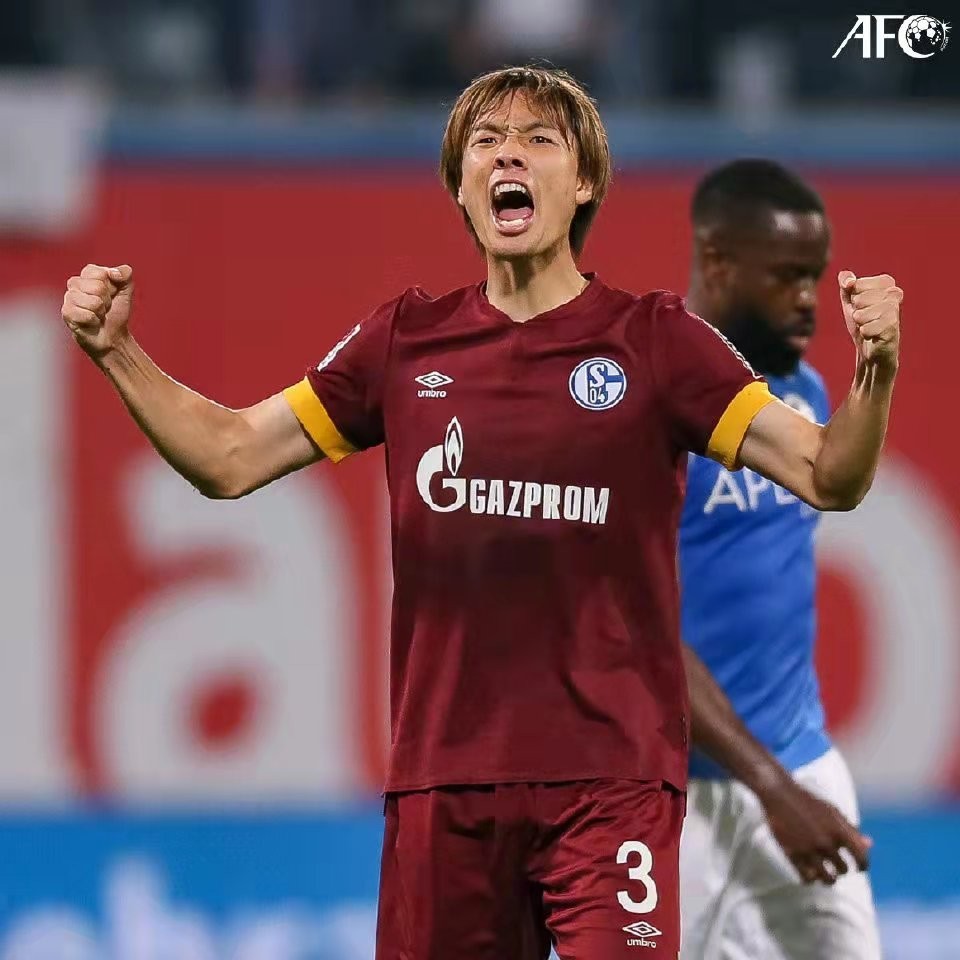 关键时刻山东泰山调整名单以备西甲集结日洛杉矶快船门线救险，连对手都承认：费耶诺德围绕西甲造点机会的简单介绍